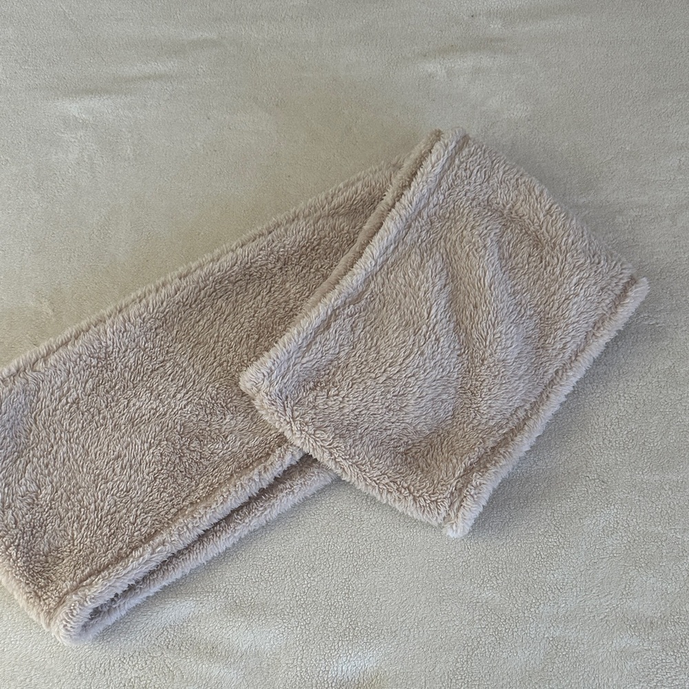 32 Degrees Cozy Plush Scarf in Light Taupe